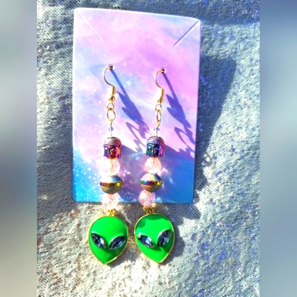 Alien buddha planet earrings - Picture 5 of 6